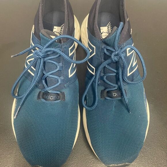 New Balance Fresh Foam Roav - Picture 2 of 5